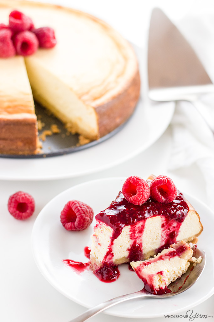 A gluten-free, low carb cheesecake recipe that's EASY to make with only 8 ingredients and 10 minutes prep time. This sugar-free keto cheesecake tastes just like the real thing - delicious!