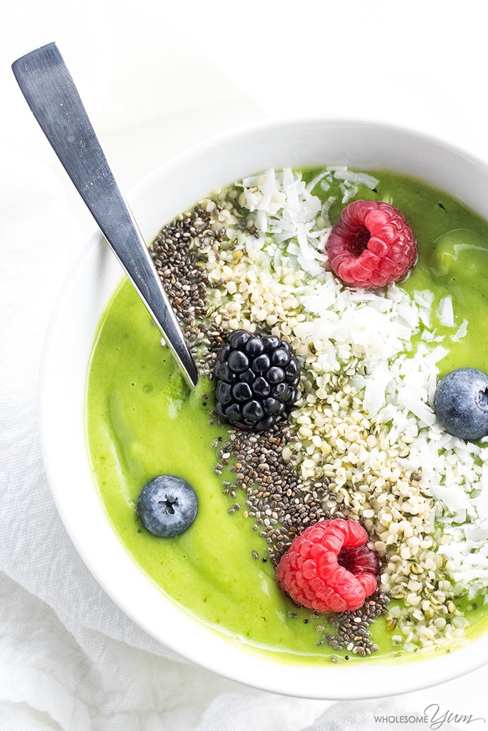 Simply the best keto low carb green smoothie bowl recipe - and it actually tastes delicious! Quick, easy, healthy, diabetic friendly, paleo and sugar-free, too.