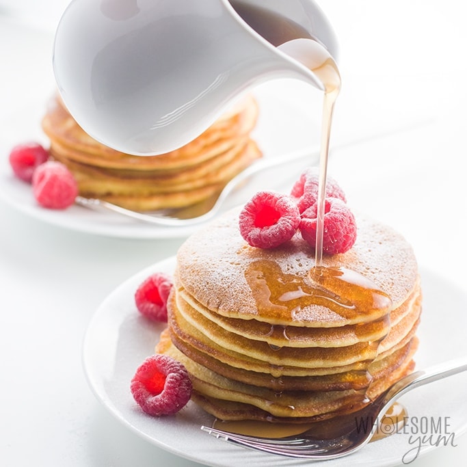 Easy Keto Almond Flour Pancakes Recipe - These fluffy almond flour pancakes are so simple to make! Just a few common ingredients needed. You're going to love this easy keto almond flour pancake recipe. They're paleo, too!