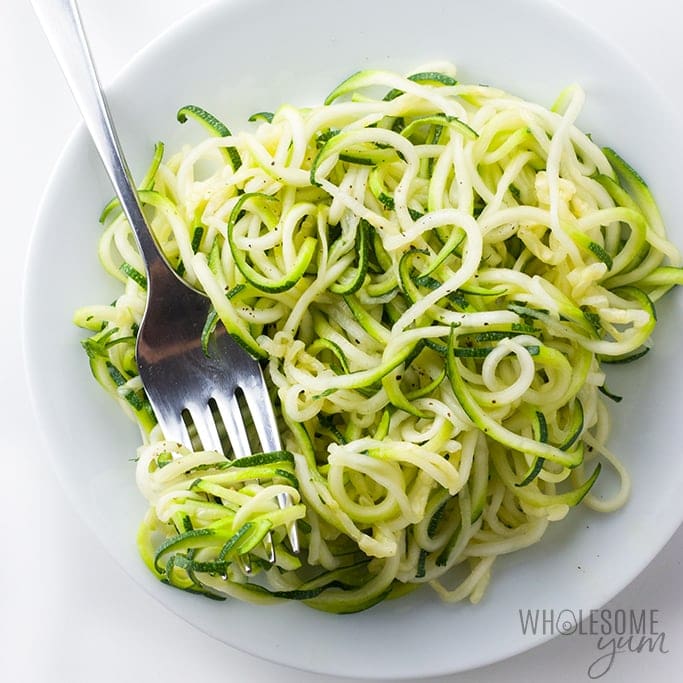 How To Make Zucchini Noodles - The Complete Guide to Making Zoodles! - Everything about how to make zucchini noodles! Includes an easy zucchini noodles recipe, how to avoid watery zoodles, spiralizer comparison, methods for cooking zucchini noodles, best way to store them, and more. Detail: how-to-make-zucchini-noodles-the-plete-guide-to-making-zoodles-7