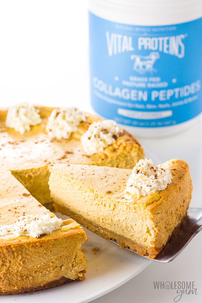 Easy Low Carb Keto Pumpkin Cheesecake Recipe - An unbelievably smooth, decant keto pumpkin cheesecake! This easy low carb pumpkin cheesecake recipe just might become your favorite low carb pumpkin dessert ever.