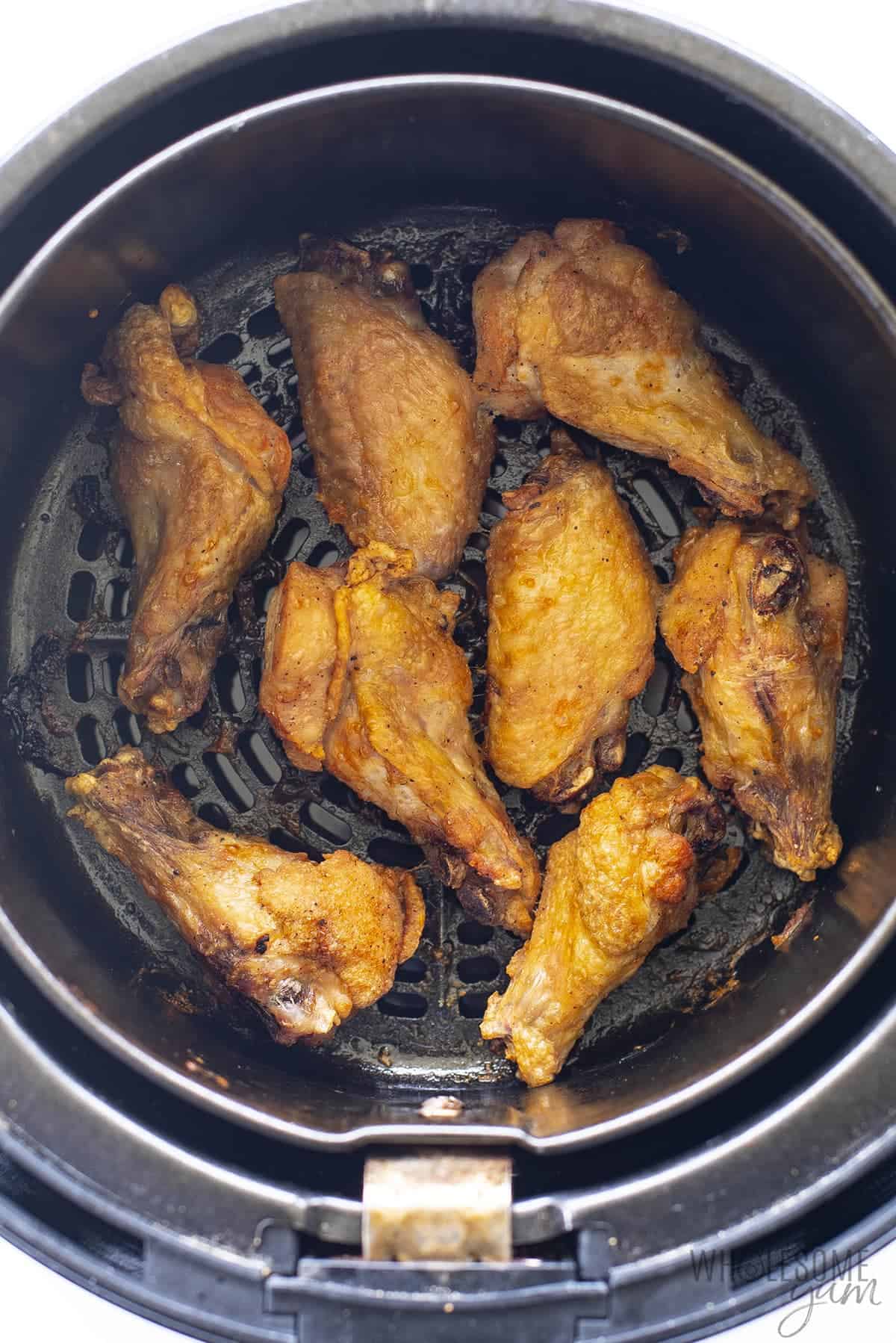 Cooked chicken wings in the air fryer
