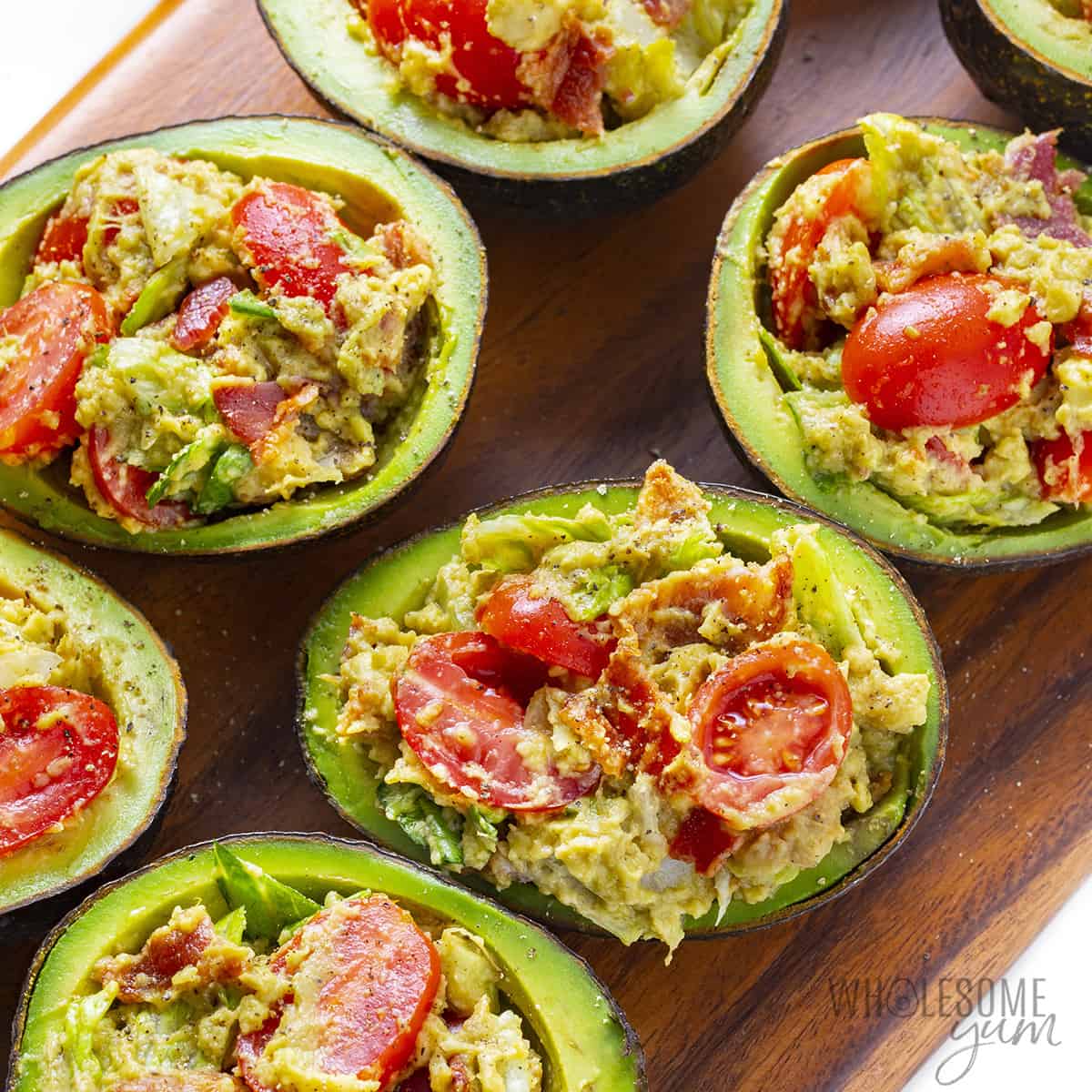 Avocados stuffed with filling.