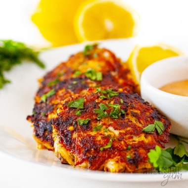 Gluten free keto crab cakes close up on a plate.