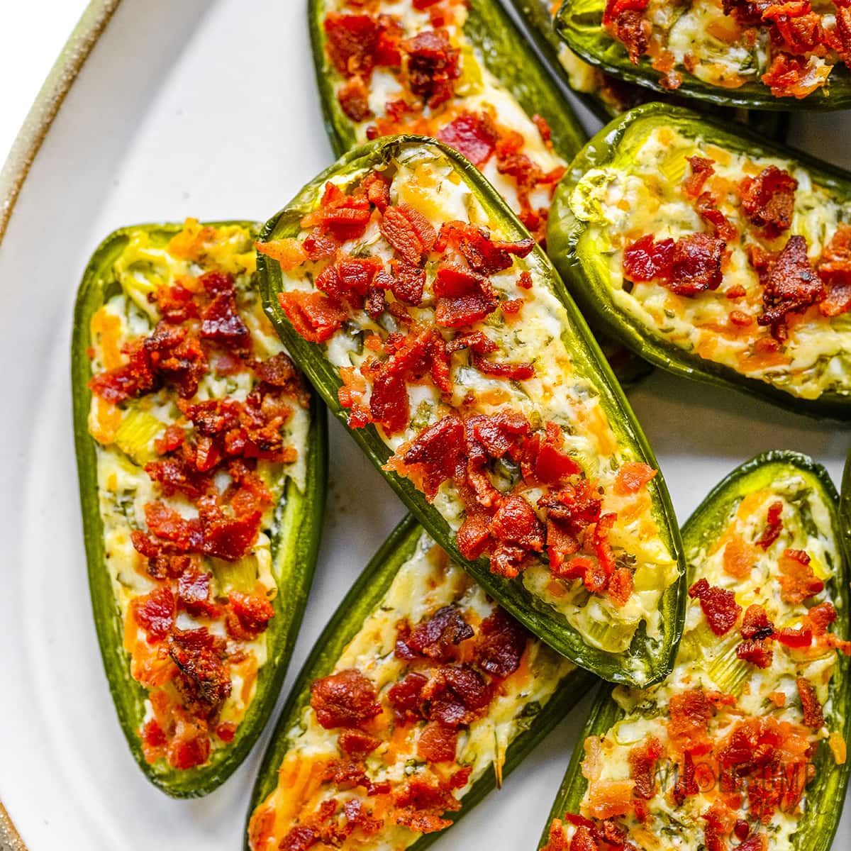 Jalapeno Poppers Recipe (with Crispy Bacon!)
