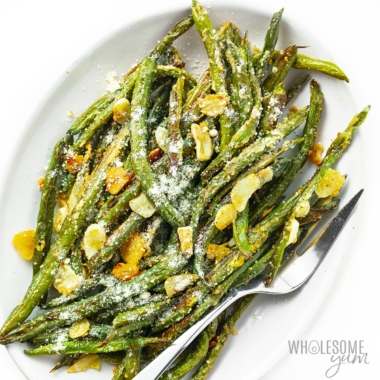 Roasted green beans recipe with garlic and parmesan.