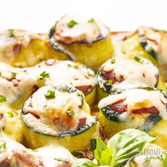 zucchini roll ups with marinara, cheese and basil