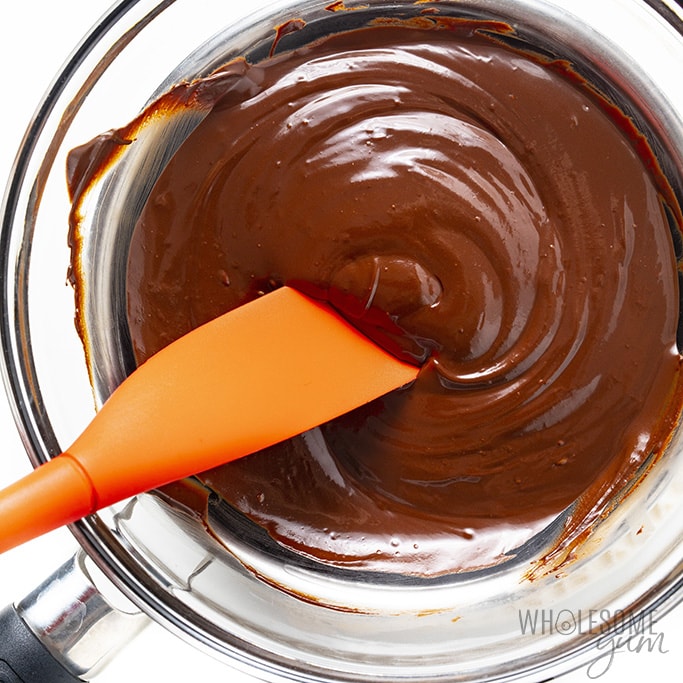 Bowl of melted chocolate