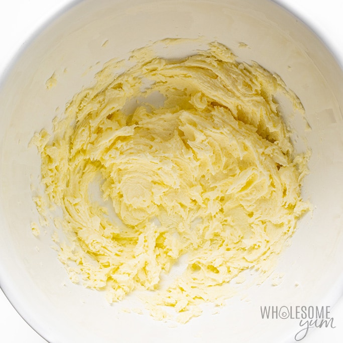 Whipped butter for keto cinnamon muffins