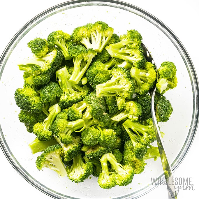 raw broccoli with oil and seasonings