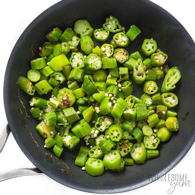 Cooked okra in a fry pan