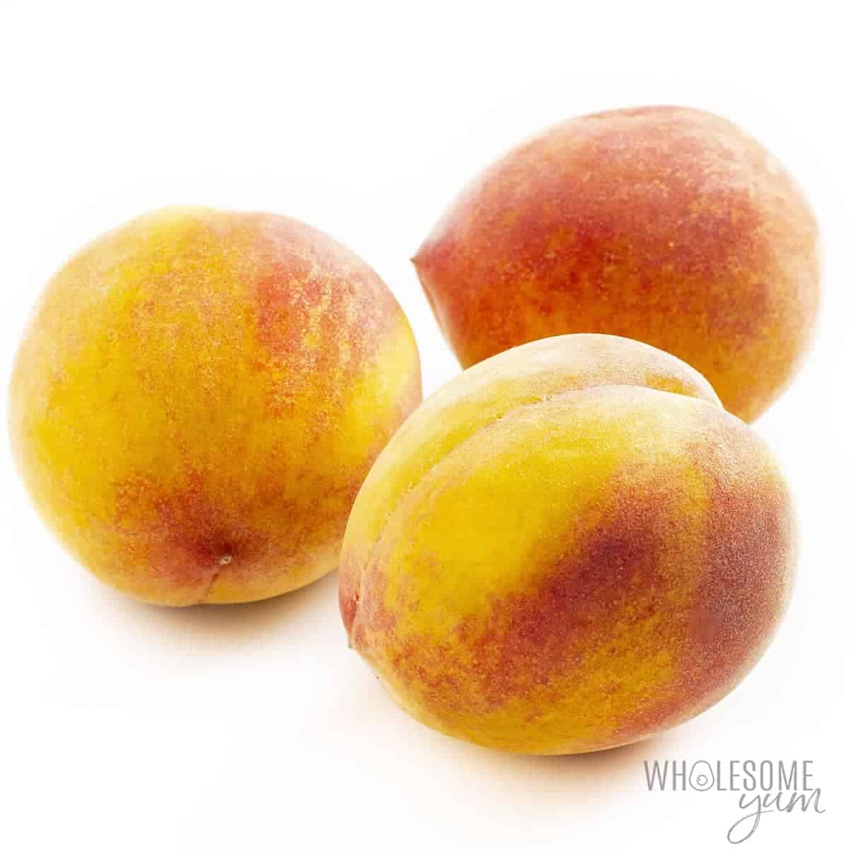 Are peaches keto? And how many carbs in peaches? These fresh peaches have too many carbs to be keto friendly.