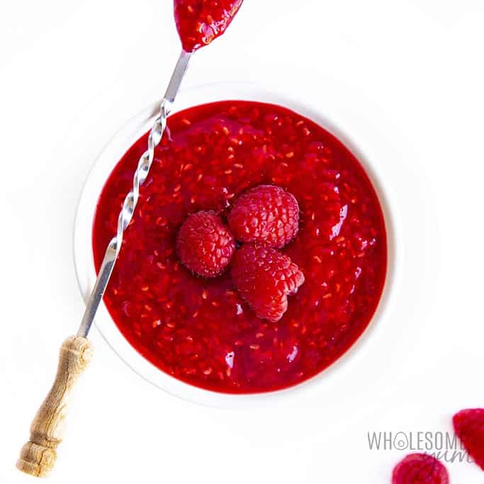 Are raspberries keto? This raspberry sauce is sugar free and keto friendly.