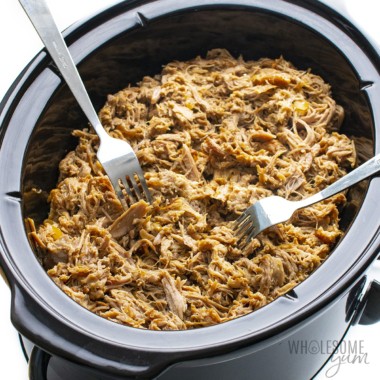 Pulled pork in a slow cooker