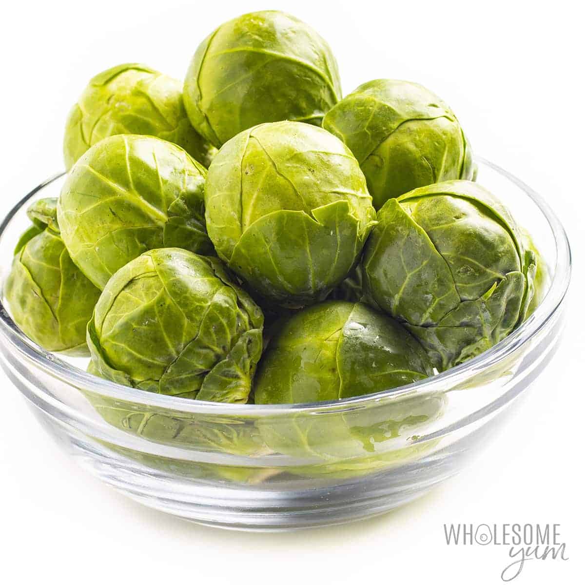 Are brussels sprouts keto? How low are carbs in brussel sprouts? This guide has all the answers, plus mouthwatering recipes.