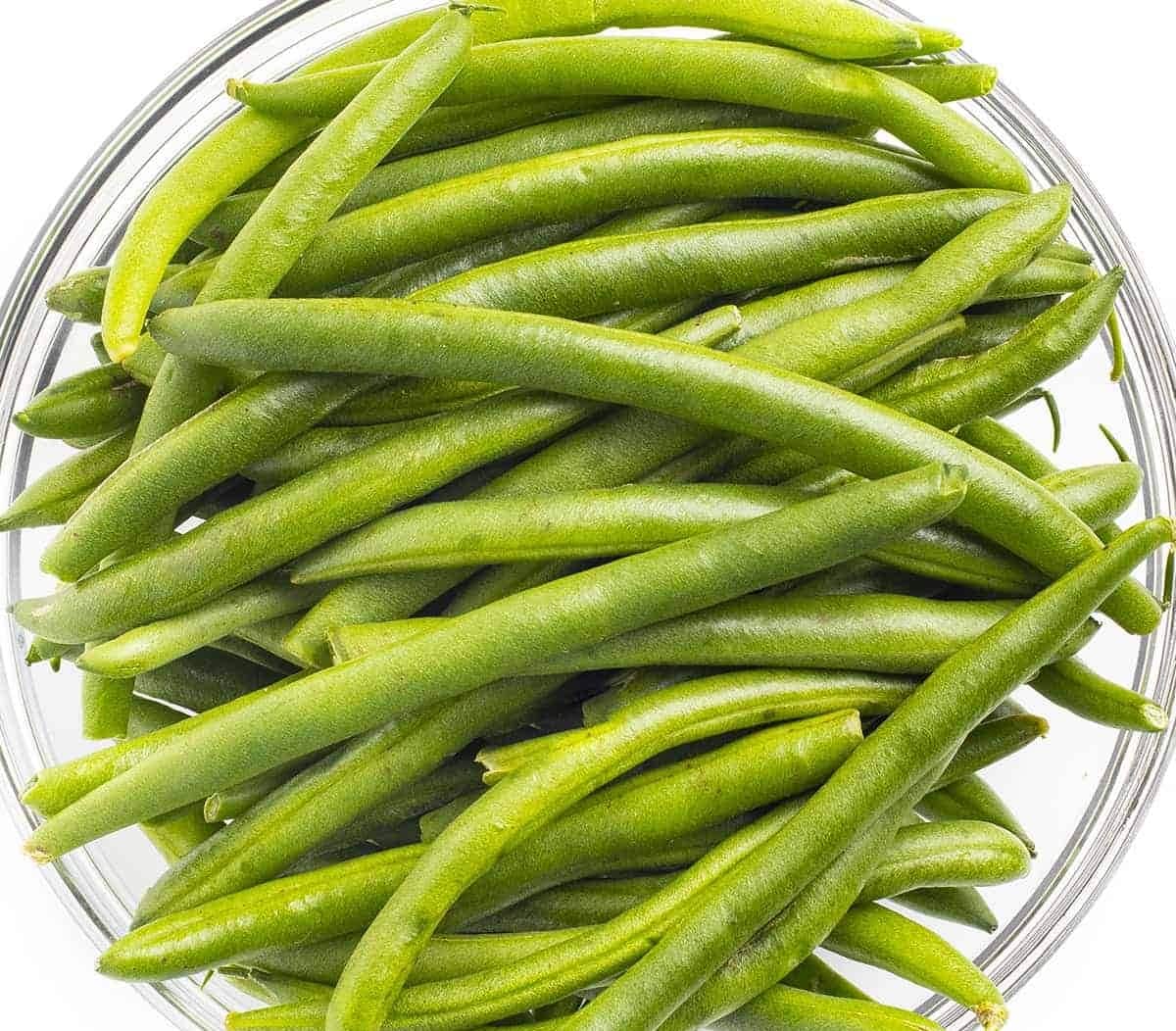 Green beans in a bowl.