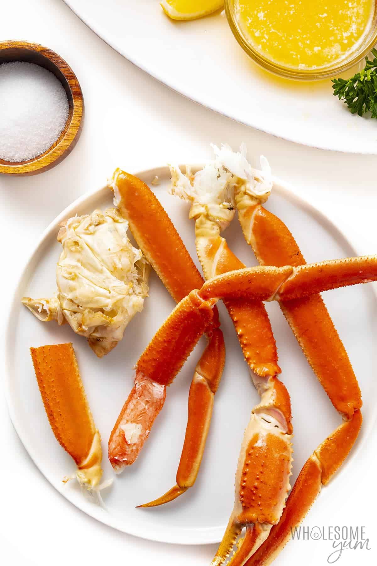How to eat crab legs- picture showing crab claws broken open