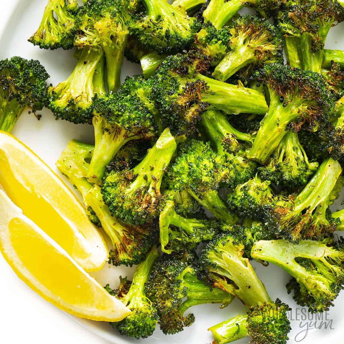 Air fryer broccoli recipe plated