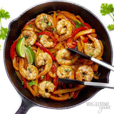 Shrimp fajitas recipe in a skillet.