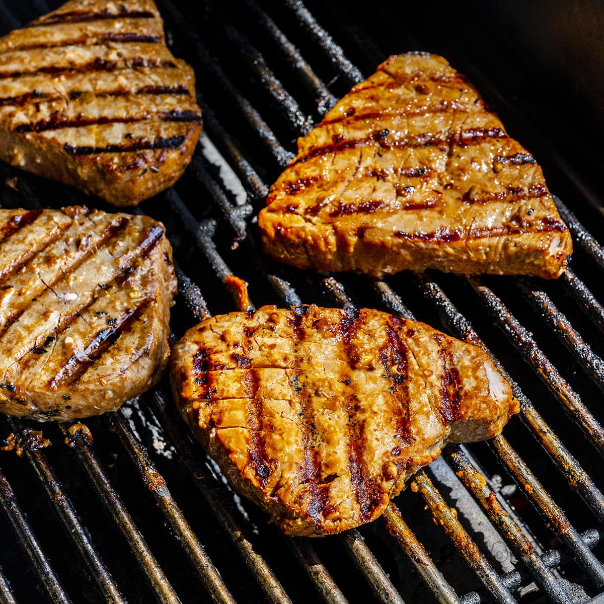 Tuna steak on the grill.