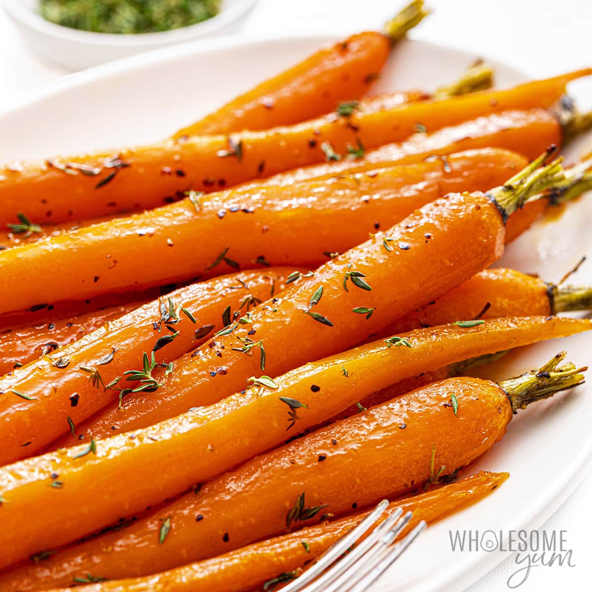 Honey Roasted Carrots (Sweet and Easy!)